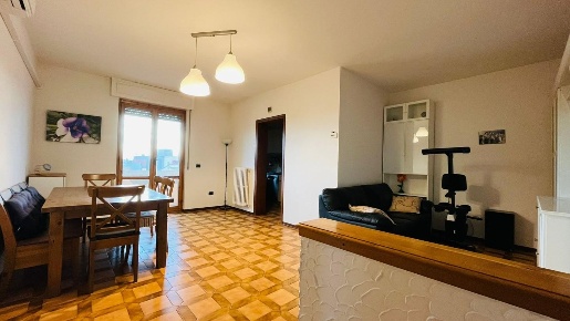 Foto Appartamento a Cascina Centro di 80 m² con 3 locali in vendita