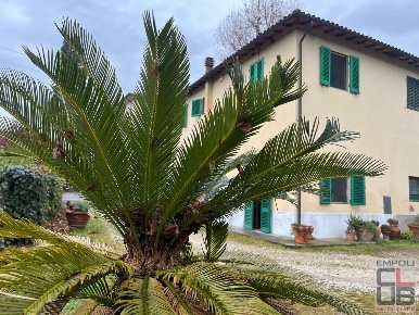 Foto Casa indipendente a Cerreto Guidi di 110 m² con 4 locali in vendita