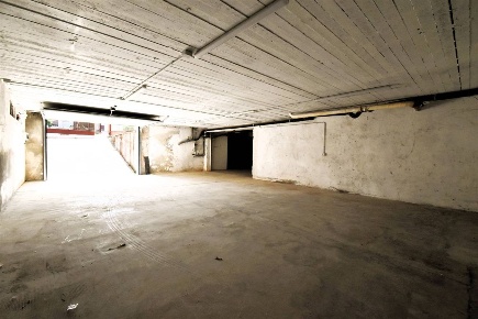 Foto Box in Piazza Mentana, Treviglio di 280 m² in affitto