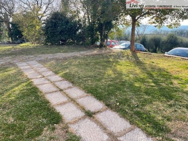 Foto Appartamento a Sovicille di 75 m² con 3 locali in vendita