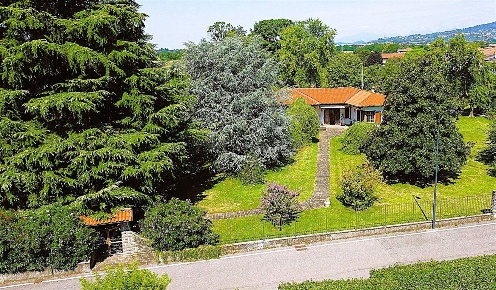 Foto Villa unifamiliare a Palazzolo sull'Oglio Centro di 256 m² in vendita