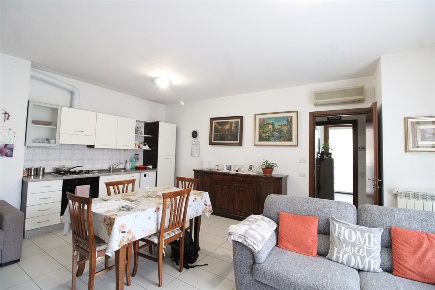 Foto Appartamento in via Garibaldi, San Giorgio su Legnano di 84 m²