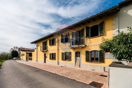 Foto Appartamento a Calcinate di 1050 m² in vendita