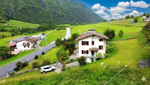 Foto Villa bifamiliare in viale G. Donizetti, Cerete di 360 m² in vendita