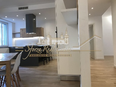 Foto Appartamento in Via Piero della Francesca, Milano Sempione di 110 m²