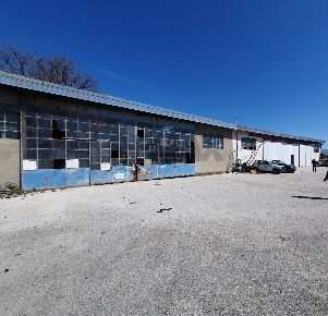 Foto Locale commerciale in Via Napoli 204, Avezzano Centro di 2500 m²