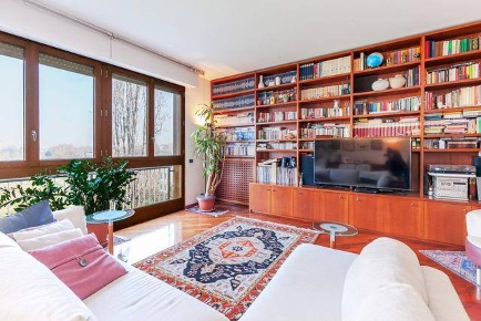 Foto Appartamento in via Caduti sul lavoro 47, Sesto San Giovanni di 160 m²