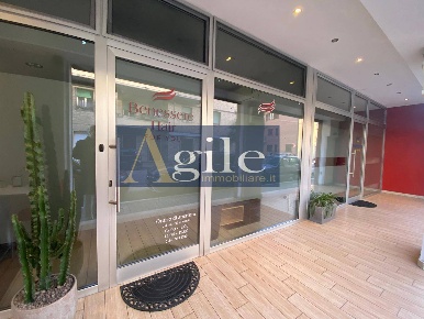 Foto Attività commerciale in via filippo turati, San Benedetto del Tronto