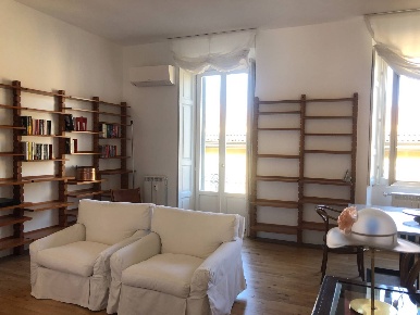 Foto Appartamento in via Castelfidardo, Milano Moscova di 121 m² in vendita