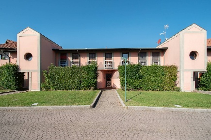 Foto Appartamento in Via Provinciale 34, Corte Franca di 89 m² con 2 locali