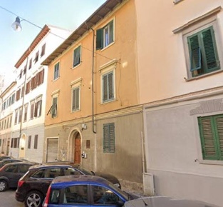 Foto Appartamento in Via Maggi, Livorno Cisternone di 103 m² con 3 locali