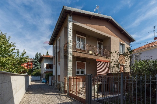 casa indipendente in vendita a Busto Arsizio