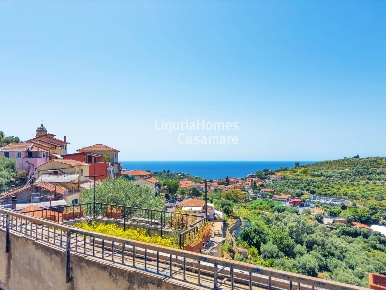 Foto Appartamento in Via Cavur C.B, Pompeiana Centro di 170 m² con 4 locali