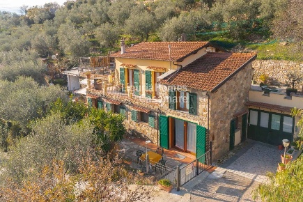 Foto Case semi ndipendenti in regione monte mezzano, Castellaro di 195 m²