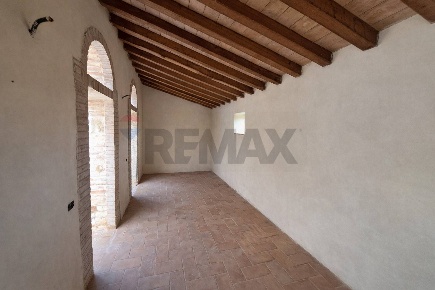 Foto Casa indipendente a Bucine di 173 m² con 7 locali in vendita