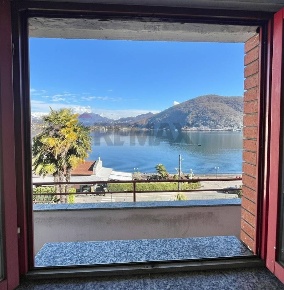 Foto Appartamento a Lavena Ponte Tresa Centro di 50 m² con 2 locali