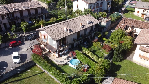 Foto Case semi ndipendenti a Ranzanico di 130 m² con 3 locali in vendita