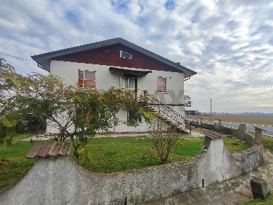 Foto Case semi ndipendenti a Tresignana Formignana di 230 m² con 10 locali