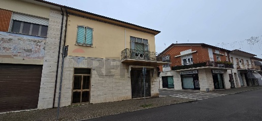 Foto Appartamento in Via Roma 1, Ostellato di 159 m² con 7 locali