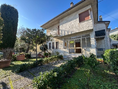 Foto Appartamento in via Fratelli Cervi 22, Offida Borgo Miriam di 158 m²