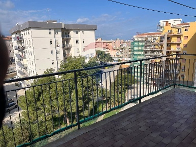 Foto Appartamento in VIA ACHILLE ADORNO, Siracusa Mazzarrona di 135 m²
