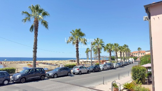 Foto Appartamento in Lungomare Cap. E. D'albertis, Santo Stefano al Mare