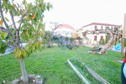 Foto Terreno residenziale in Via dello Scarparo, Mira Mira Porte di 555 m²