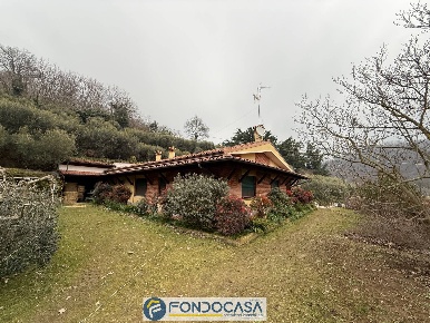 Foto Villa unifamiliare a Provaglio d'Iseo Fontane Zurane Gresine di 310 m²