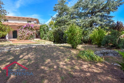 Foto Casa indipendente in Via Piana, Potenza Picena Centro di 216 m²