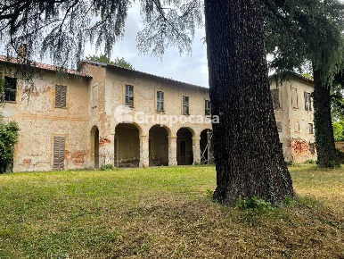 Foto Villa unifamiliare in Via Roma, Mesero di 1130 m² con 18 locali