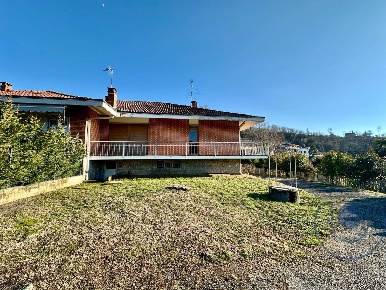 Foto Villa unifamiliare in strada revigliasco, Moncalieri di 291 m²