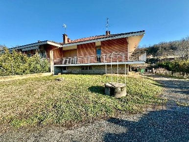Foto Villa unifamiliare in strada revigliasco, Moncalieri di 291 m²