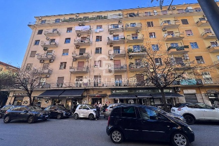 Foto Appartamento in Via Giuseppe Centola 6, Salerno Torrione di 112 m²