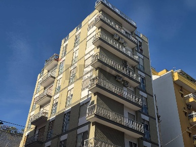 Foto Appartamento in Via Domenico Nicolai 125, Bari Murat di 93 m²