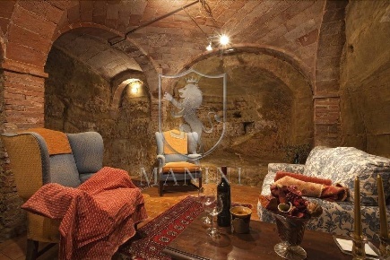 Foto Hotel a Montalcino Montisi di 350 m² con 12 locali in vendita