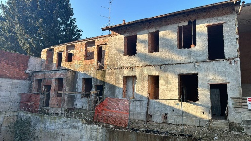 Foto Rustico a Castellanza di 1700 m² con 2 locali in vendita