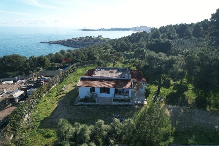 Foto Case semi ndipendenti in Contrada Defensola, Vieste Defensola