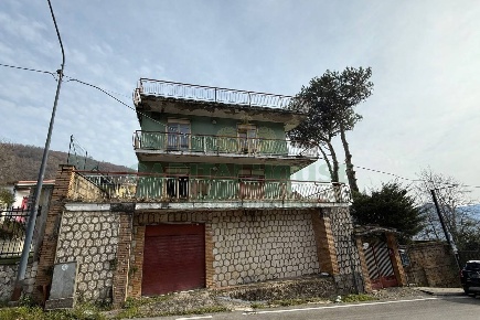 Foto Casa indipendente in via garibaldi, Monteforte Irpino Centro di 350 m²