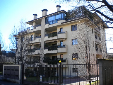 Foto Appartamento in VIA CARDUCCI, Legnano di 98 m² con 1 locali in affitto