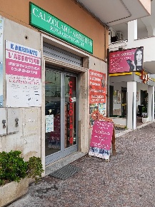 Foto Laboratorio in via Matteotti 24, Anzio Centro Storico di 36 m²