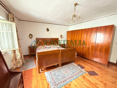 Foto Appartamento a Andrate di 94 m² con 5 locali in vendita