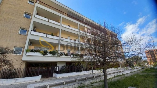 Foto Appartamento in Piazza Monsignor Lionello Berti 20, Roma Acilia