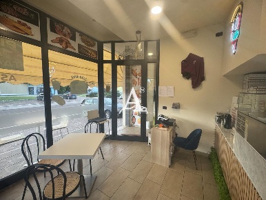Foto Bar a Bovolone Centro di 100 m² con 3 locali in vendita