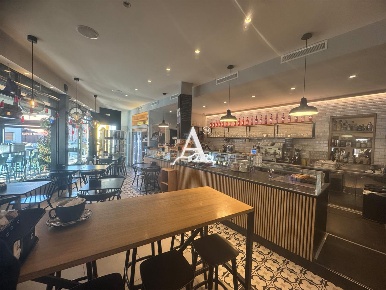 Foto Bar a San Giovanni Lupatoto Centro di 130 m² con 3 locali in vendita