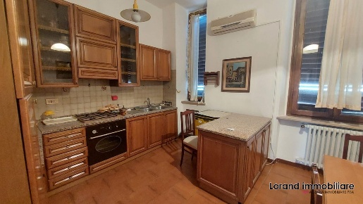 Foto Appartamento a Pisa Santa Maria di 120 m² con 4 locali in affitto