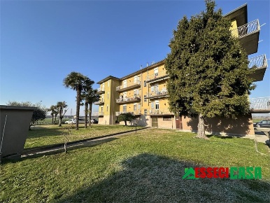 Foto Appartamento in Via Don Donati, Casirate d'Adda Centro di 119 m²