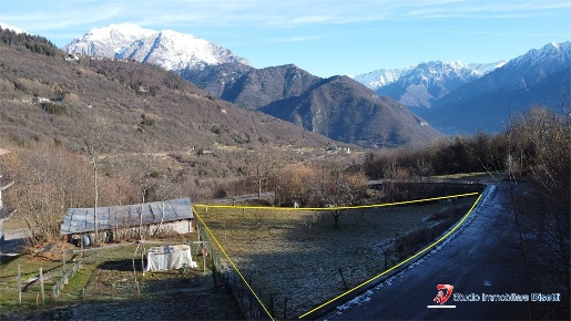 Foto Terreno edificabile in Via Lambarone, Ossimo di 1090 m² in vendita