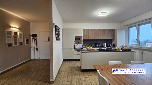 Foto Appartamento a Bollate Calderara di 170 m² con 5 locali in vendita