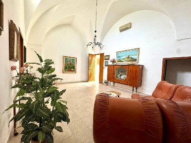 Foto Casa indipendente a Monteroni di Lecce di 190 m² con 4 locali