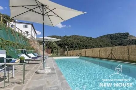 Foto Rustico a Vecchiano Filettole di 620 m² con 19 locali in vendita